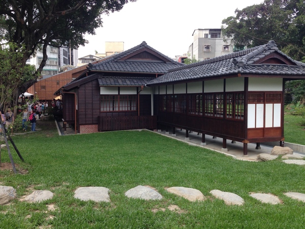 仿古木屋